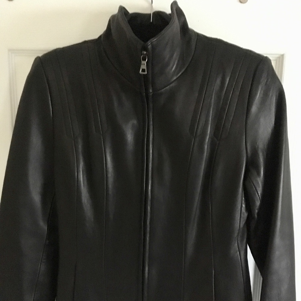 Leather jacket - Picture 2 of 7